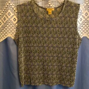 Pleione Black and White Patterned Women's Top